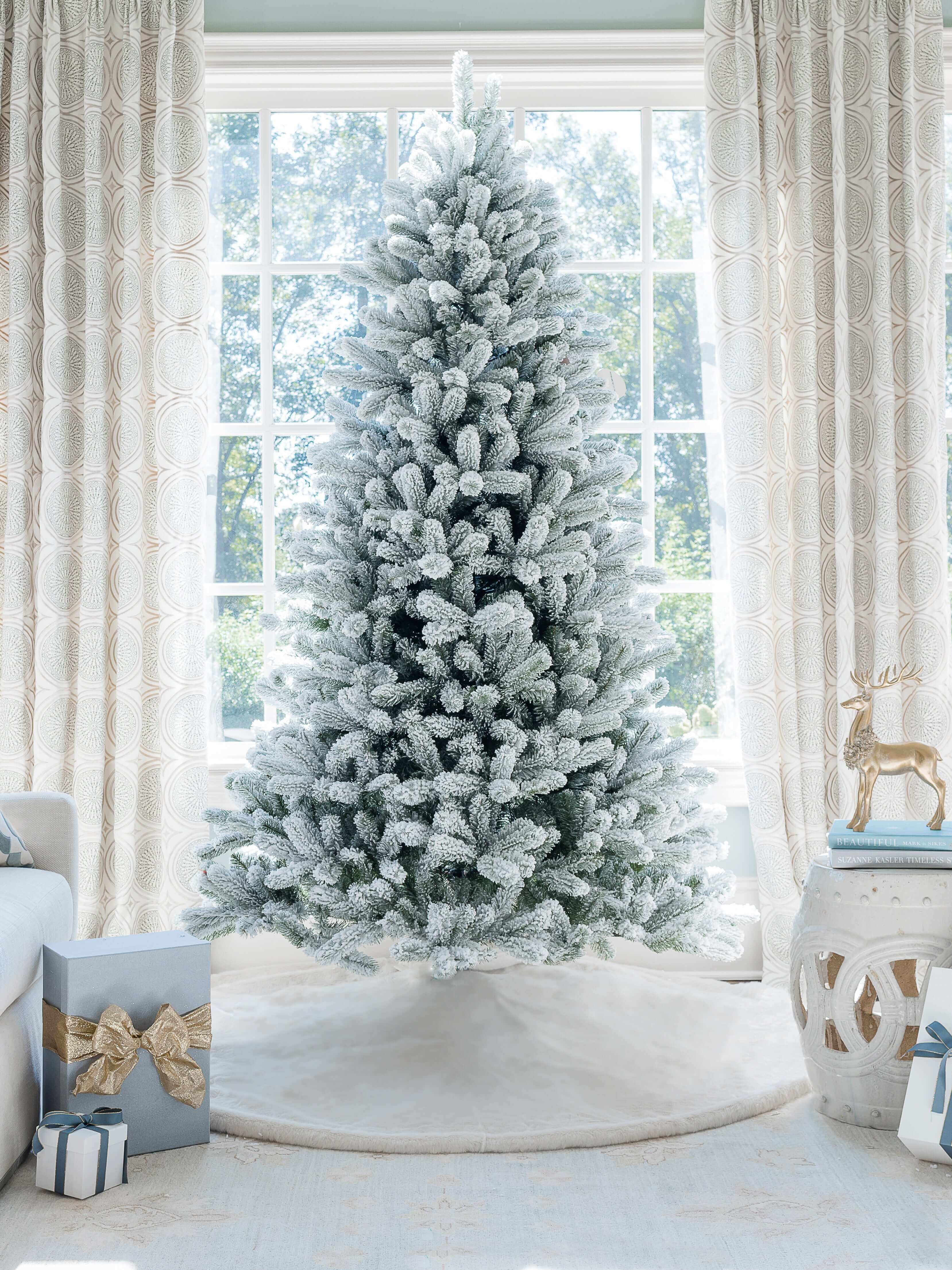 Árvore Rei dos Flocos com Neve Sem Iluminação
